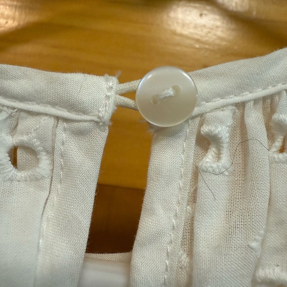 NWT Universal Thread white eyelet blouse size XS - Picture 6 of 8
